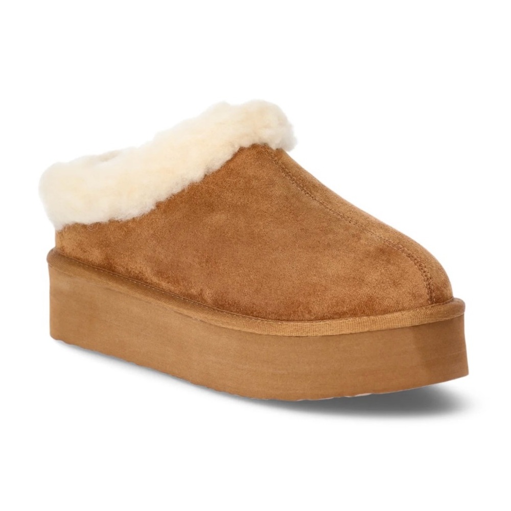 NWT- Microsuede Slip-On Shoes By Pawz, Women’s Sz 7